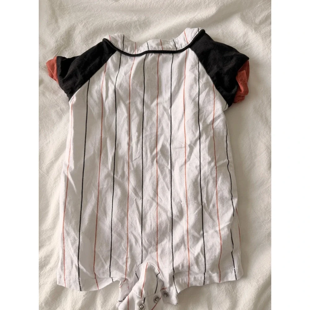 MLB‎ San Francisco Giants Baseball Jersey Romper Gen2 Infant 0-3M Pinstripe SF